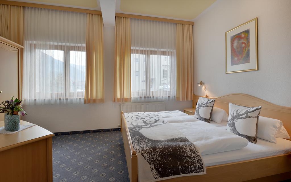 Appartementhaus Kostenzer Fügen Chambre photo
