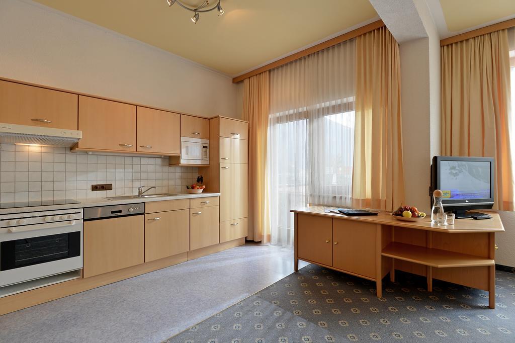 Appartementhaus Kostenzer Fügen Chambre photo